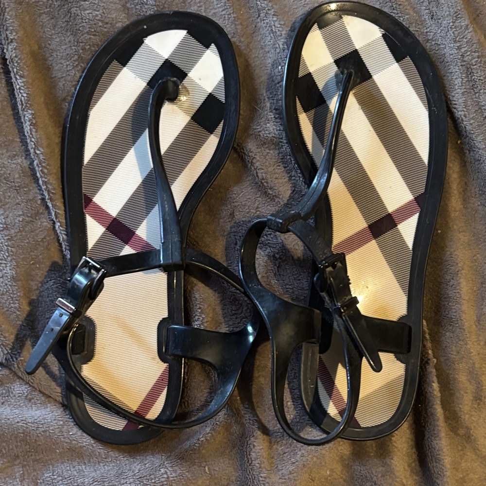 Burberry Black Jelly Sandals with Beige Plaid Footbed